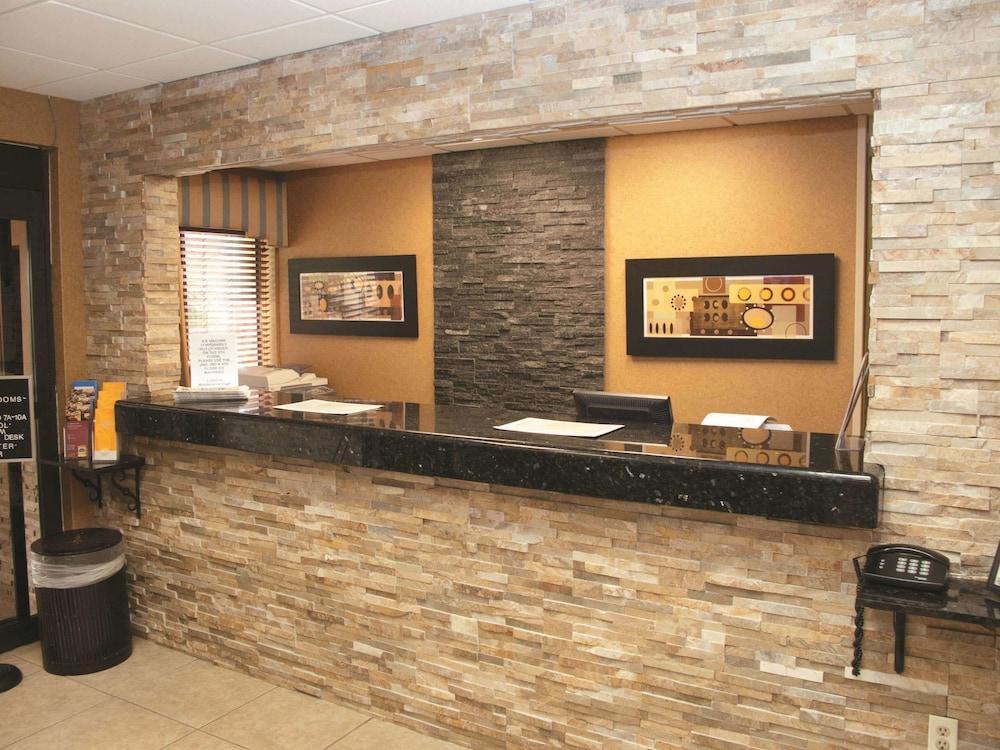 La Quinta Inn By Wyndham Columbia Se Fort Jackson מראה חיצוני תמונה