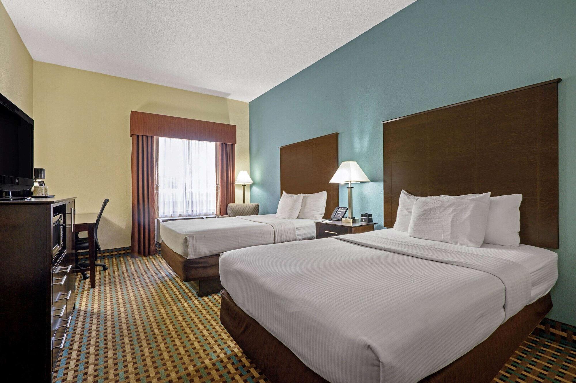 La Quinta Inn By Wyndham Columbia Se Fort Jackson מראה חיצוני תמונה