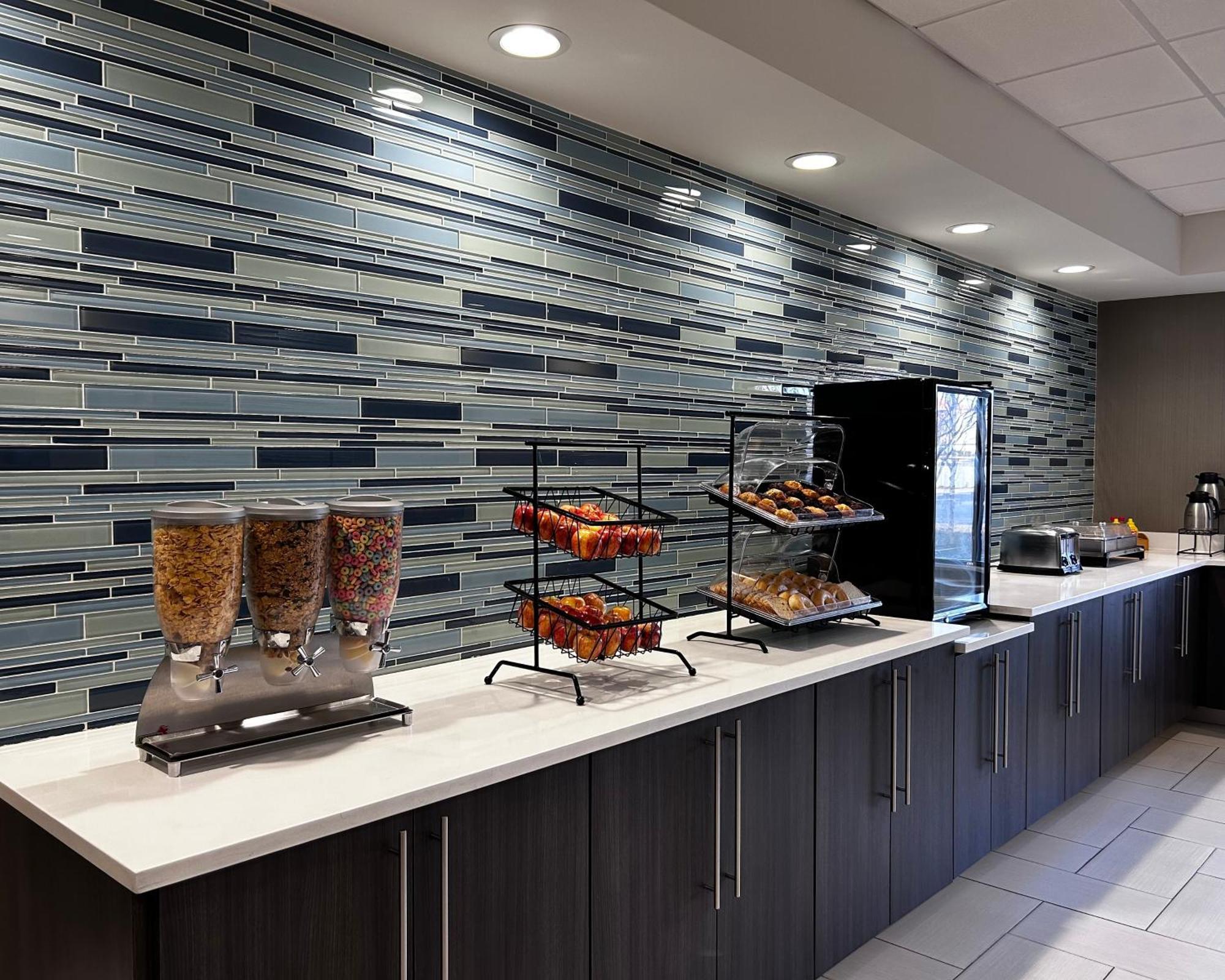 La Quinta Inn By Wyndham Columbia Se Fort Jackson מראה חיצוני תמונה