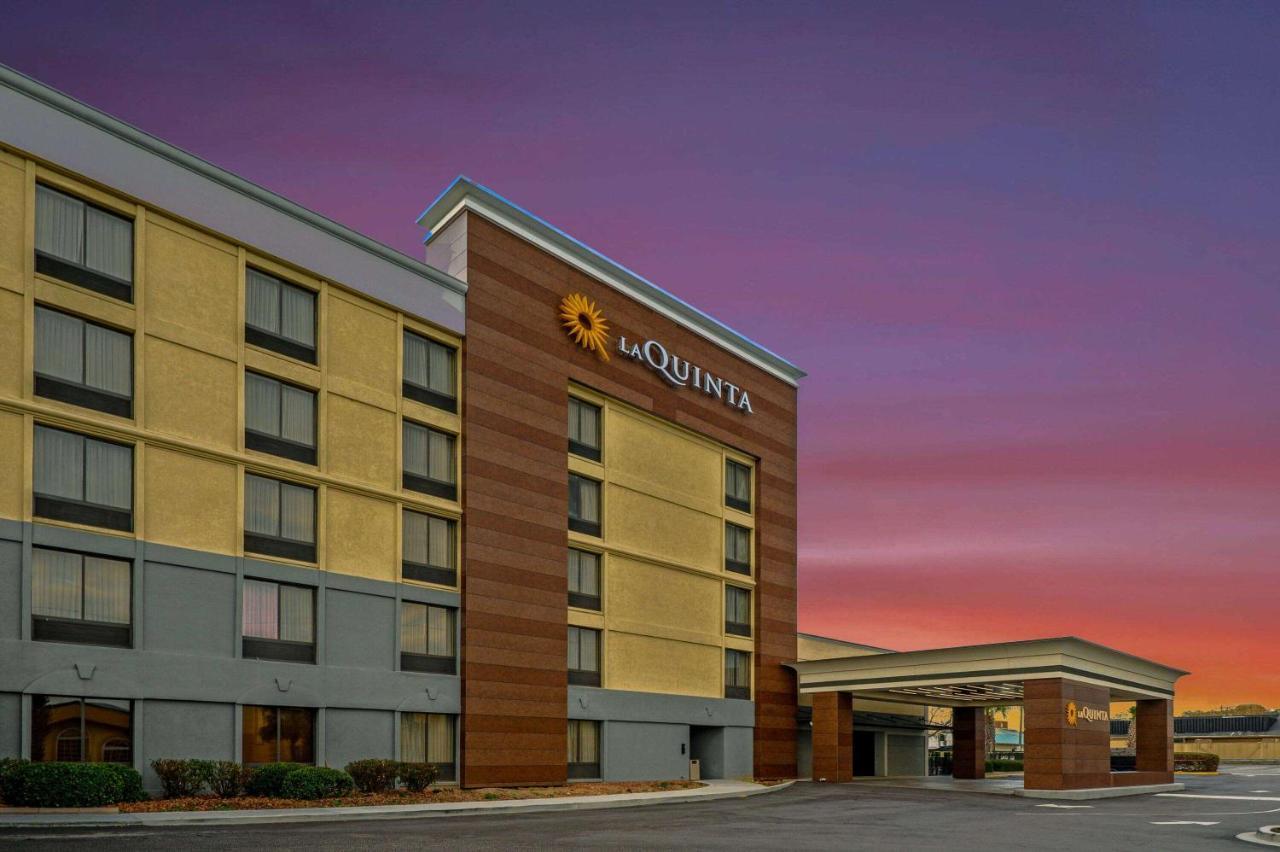La Quinta Inn By Wyndham Columbia Se Fort Jackson מראה חיצוני תמונה